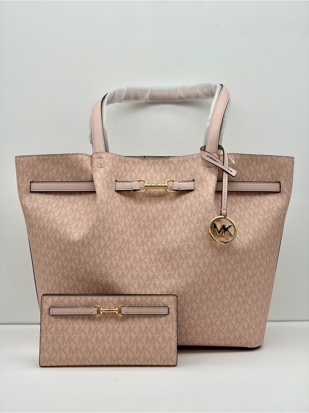 Michael Kors Carson Large Signature Logo Shoulder Tote Handbag with Wallet Set